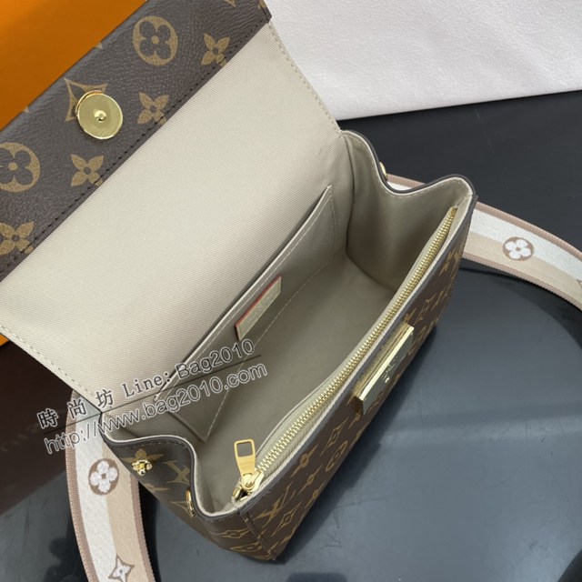 Lv路易威登2023專櫃新款Cluny迷你手袋 LV提花肩帶老花手提肩背女包 M46055 ydh5011